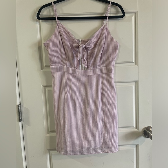 Honey Punch Dresses & Skirts - Honey Punch MiniDress Stripes Pink White Sleeveless Scoop Neckline Size M